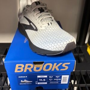 Brooks Men's Anthem 6 Gray Running Shoes